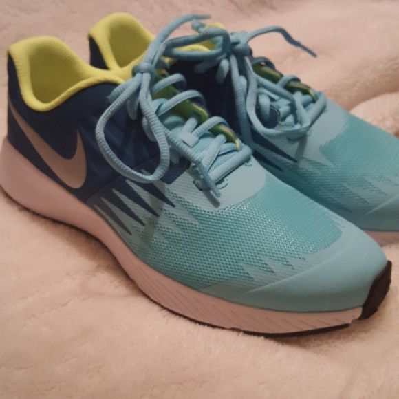 le scarpe nike nuove star runner 6y donne 75 poshmark le scarpe nike nuove star runner 6y donne 75 poshmark